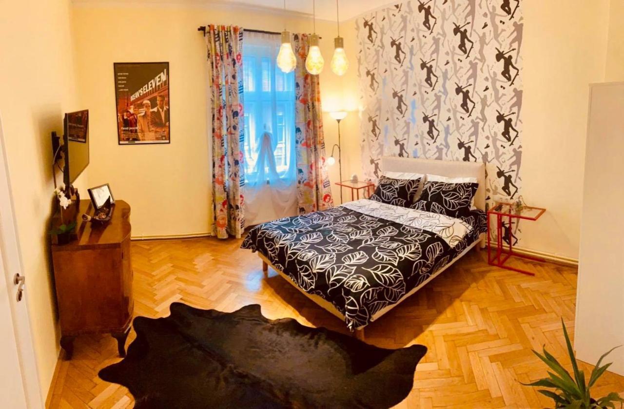 Cinematheque Ultracentral Apartment Сибиу Екстериор снимка