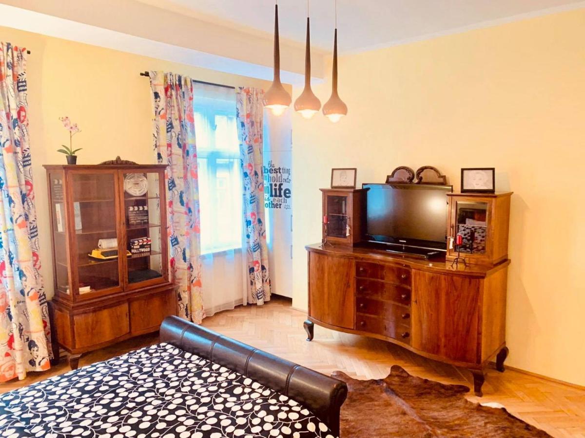 Cinematheque Ultracentral Apartment Сибиу Екстериор снимка